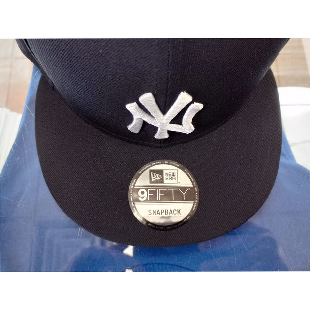 New Era New York Yankees MLB Dominican Republic 9FIFTY Snapback Hat