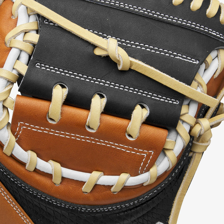 2024 Wilson A2000 M23SS 33.5” Baseball Catcher’s Mitt3