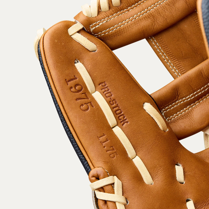 2026 Wilson A2000® Classics Series 1975SS 11.75" Infield Baseball Glove – SuperSkin™ | Pro Stock® Leather