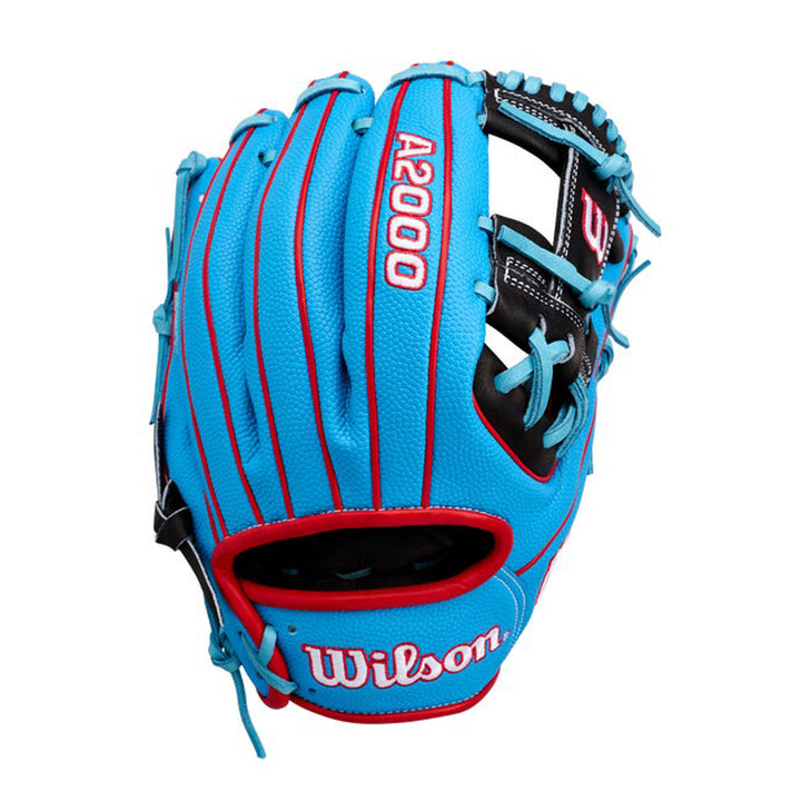 Wilson A2000 1786SS WBG05601RT115 Sky Blue SuperSkin infield glove exterior view
