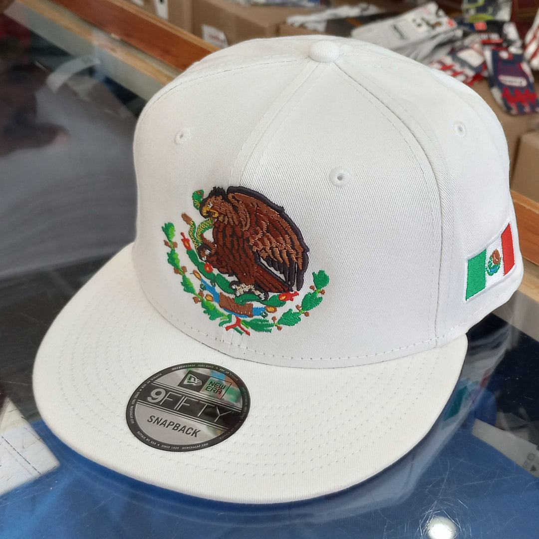 Embroidered Shield and flag SnapBack Mexico New Era White Hat1