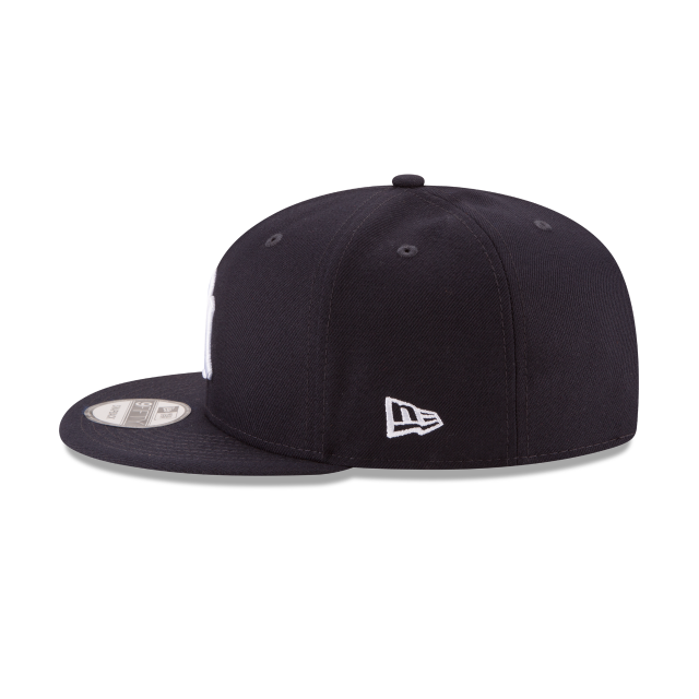 New York Yankees Basic 9FIFTY Navy Blue Snapback