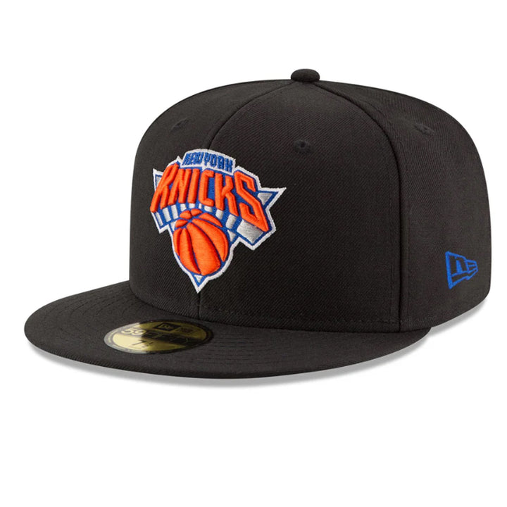 New York Knicks Team Color Alternate 59FIFTY Fitted Cap – Official NBA Fitted Hat by New Era | Black