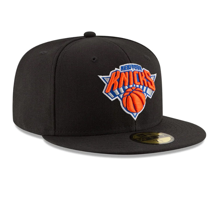 New York Knicks Team Color Alternate 59FIFTY Fitted Cap – Official NBA Fitted Hat by New Era | Black