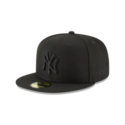NEW ERA 5950 NEW YORK YANKEES FITTED BLACKOUT ALL BLACK HAT