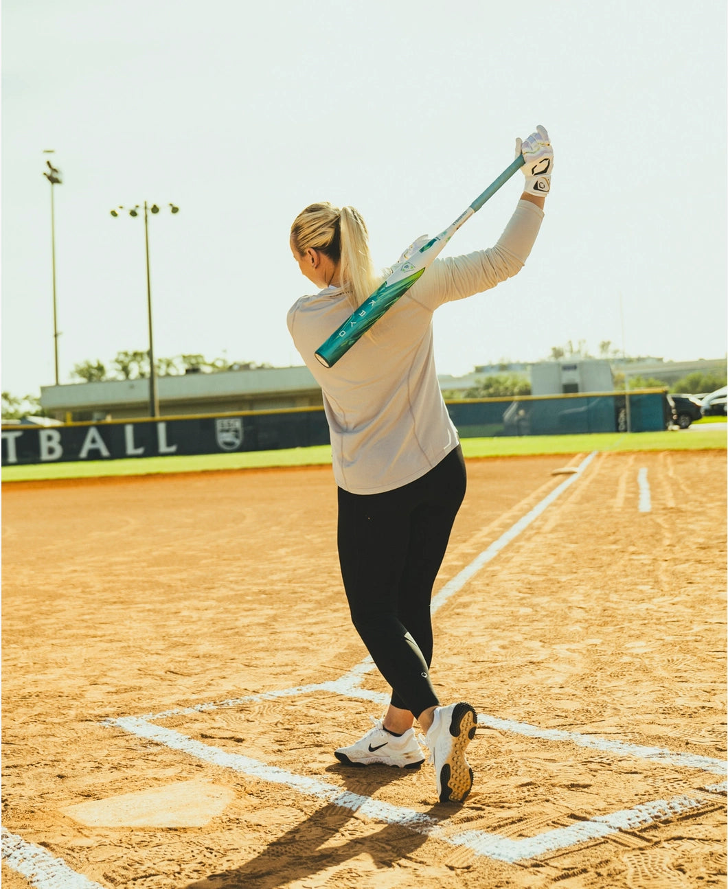 2026 Louisville Slugger KRYO THUNDERNIGHT Fast Pitch Softball Bat