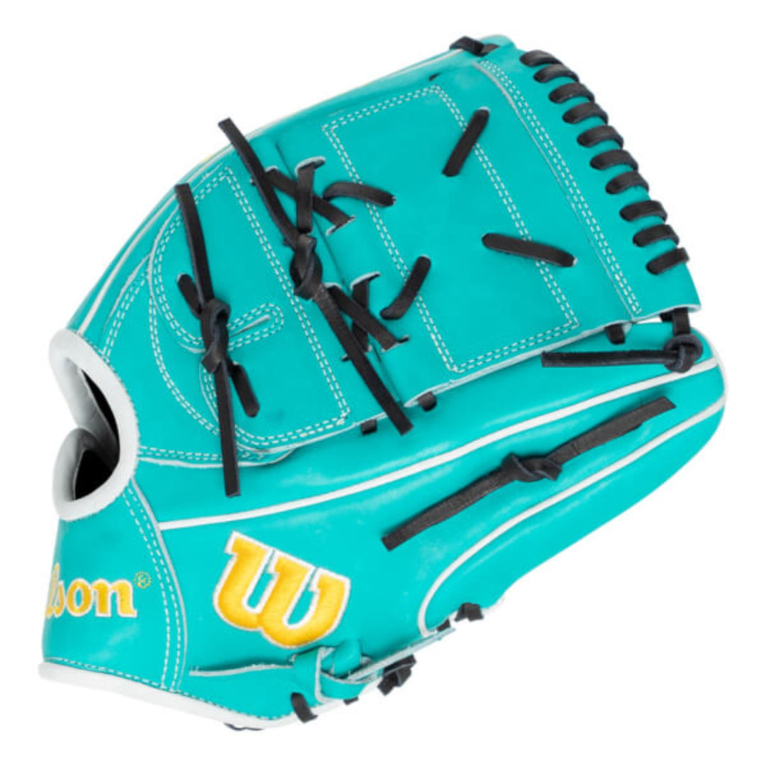 WBW102550123Spring 2025 A2000® SA17 12” Pitcher’s Baseball Glove1