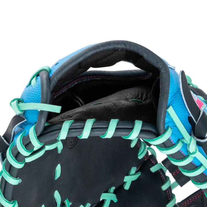 Wilson 2025 Fall A2000 1677SS 12.5" First Base Mitt6