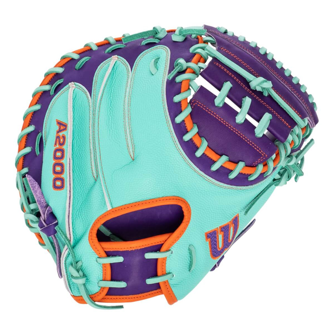 Wilson 2025 Winter A2000® CM33SS 33” Baseball Catcher’s Mitt1