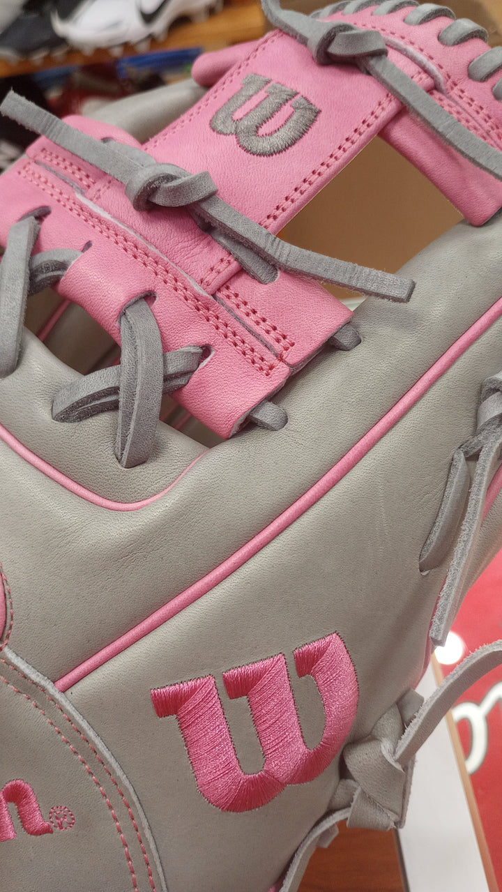 Wilson A2000 1786 11.5" Infield Baseball Glove - Gray/Pink - Right Hand Thrower4