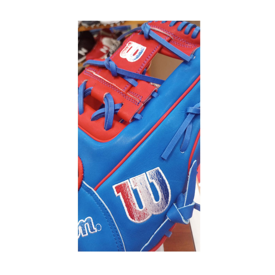 Wilson A2000 1786 11.5" Infield Baseball Glove - Royal/Red - Right Hand Thrower4