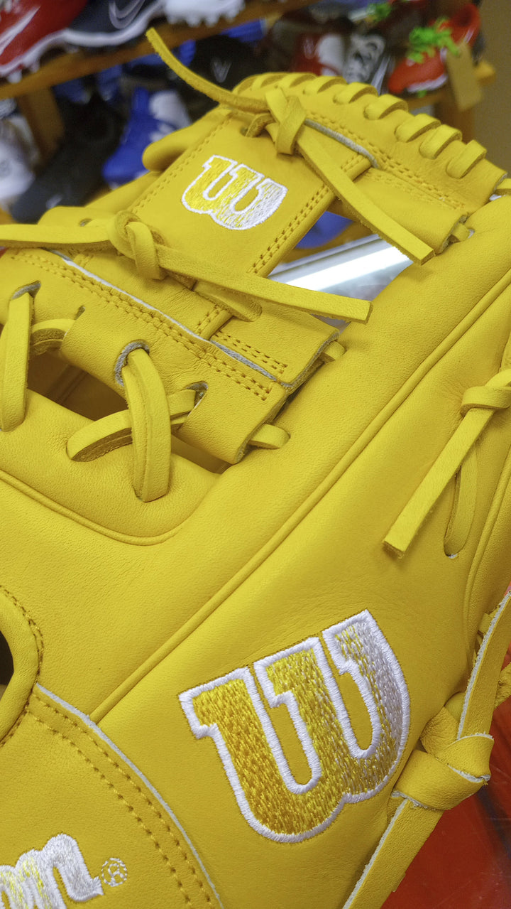 Wilson A2000 1786 11.5" Infield Baseball Glove - Yellow - Right Hand Thrower4