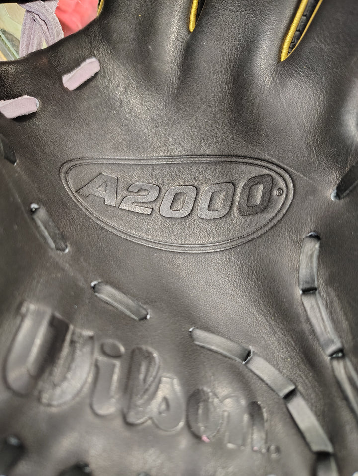Wilson A2000 2025 T1D 1724 Limited Edition Baseball Glove 11.75" – Lavender SuperSnakeSkin