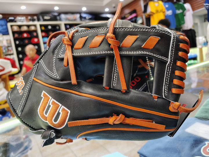 Wilson Pro Stock A2000 1716 11.5" Right Hand Throw Infield Baseball Glove