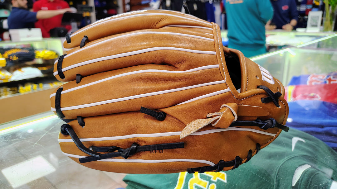 Wilson Pro Stock A2000 1785 11.75" Right Hand Throw Infield Baseball Glove - WTA2034201785