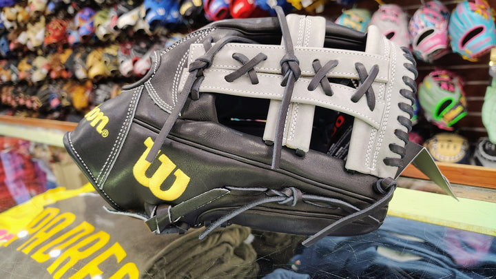 Wilson Pro Stock A2000 1912SS 12 inches Right Hand Throw Baseball Glove left side