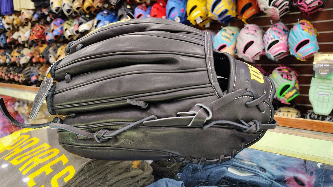 Wilson Pro Stock A2000 1912SS 12 inches Right Hand Throw Baseball Glove right side