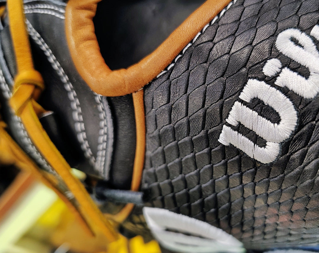 Wilson Pro Stock A2K D33 11.75" Infield Baseball Glove - LHT3-LHT