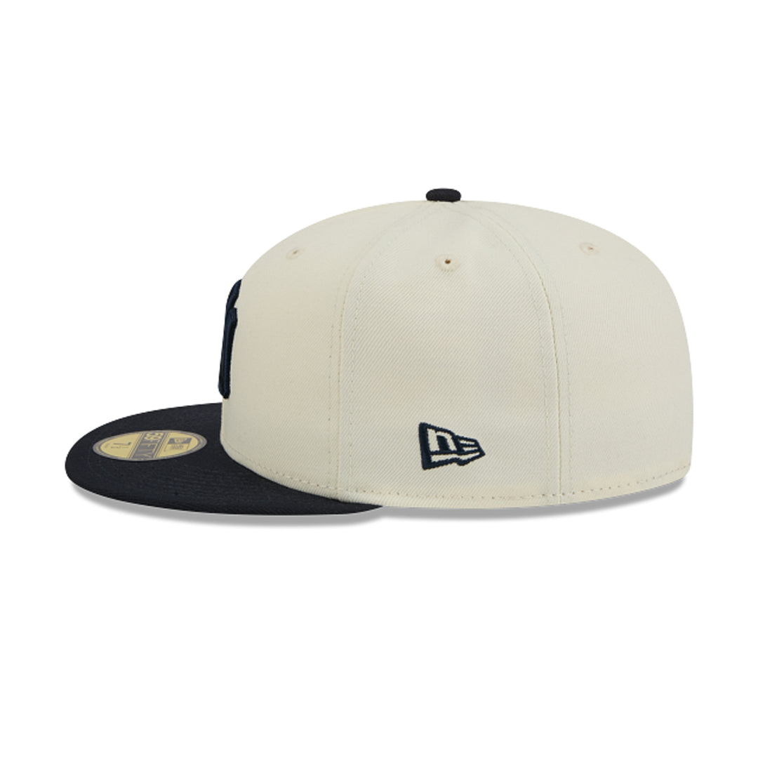 New Era Yankees cream and navy 59FIFTY fitted cap with side logo