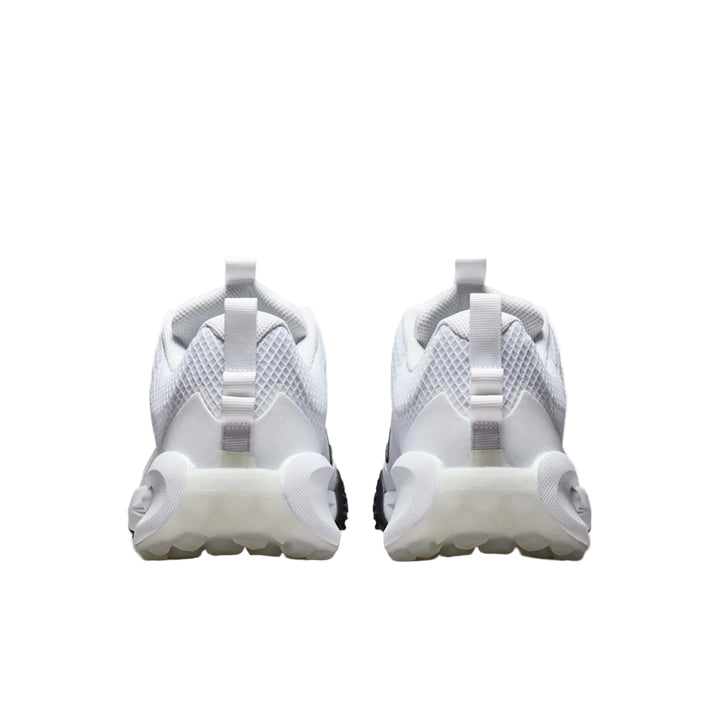 Nike Cross Turf white baseball turf trainers heel support and rear pull tab detail