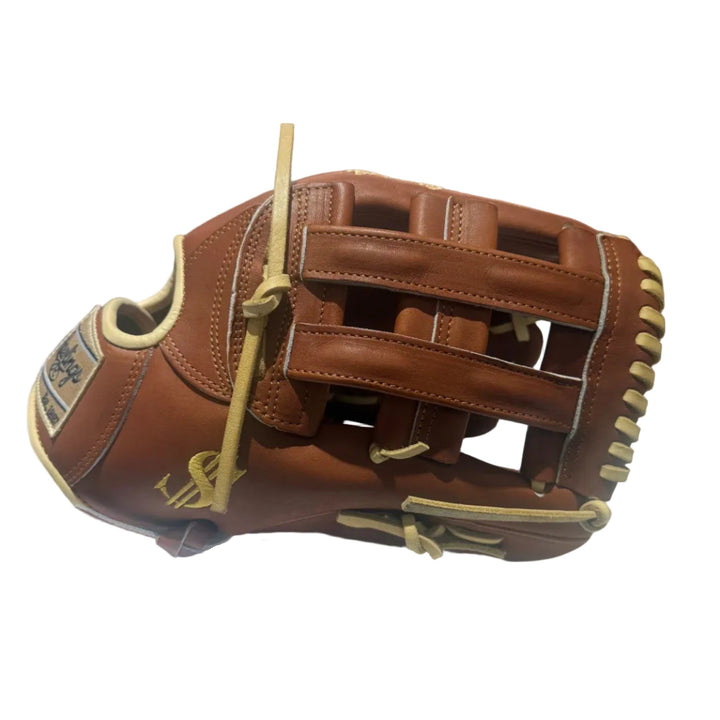 Rawlings Pro Preferred 303 pattern outfield baseball glove H-Web detail