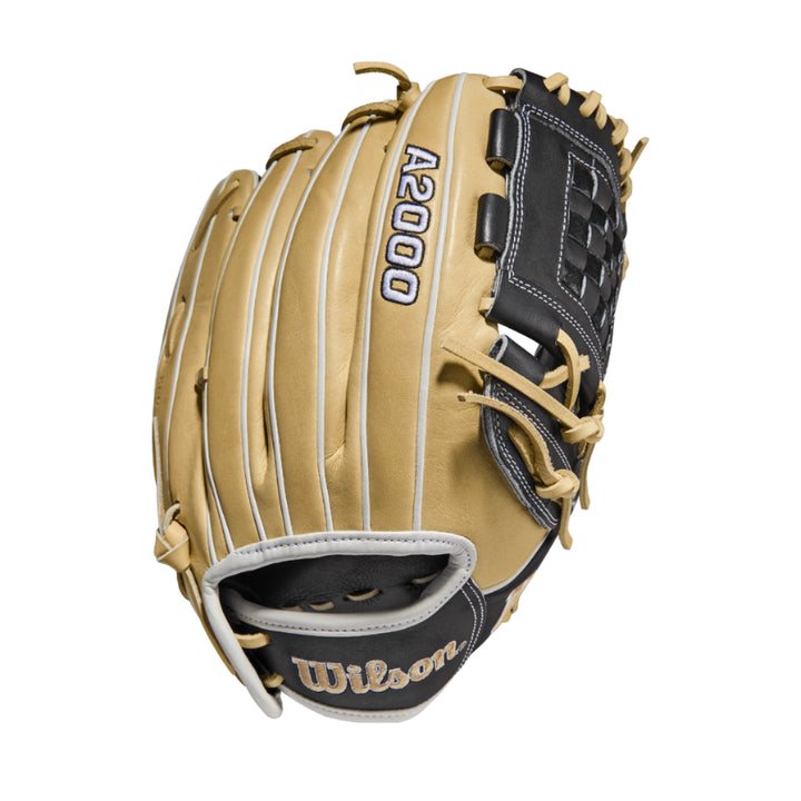 2022 Wilson A2000 P12 12" Pitcher&