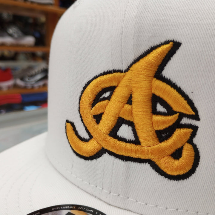 Aguilas Cibaeñas New Era SnapBack GOLD Logo white Hat1