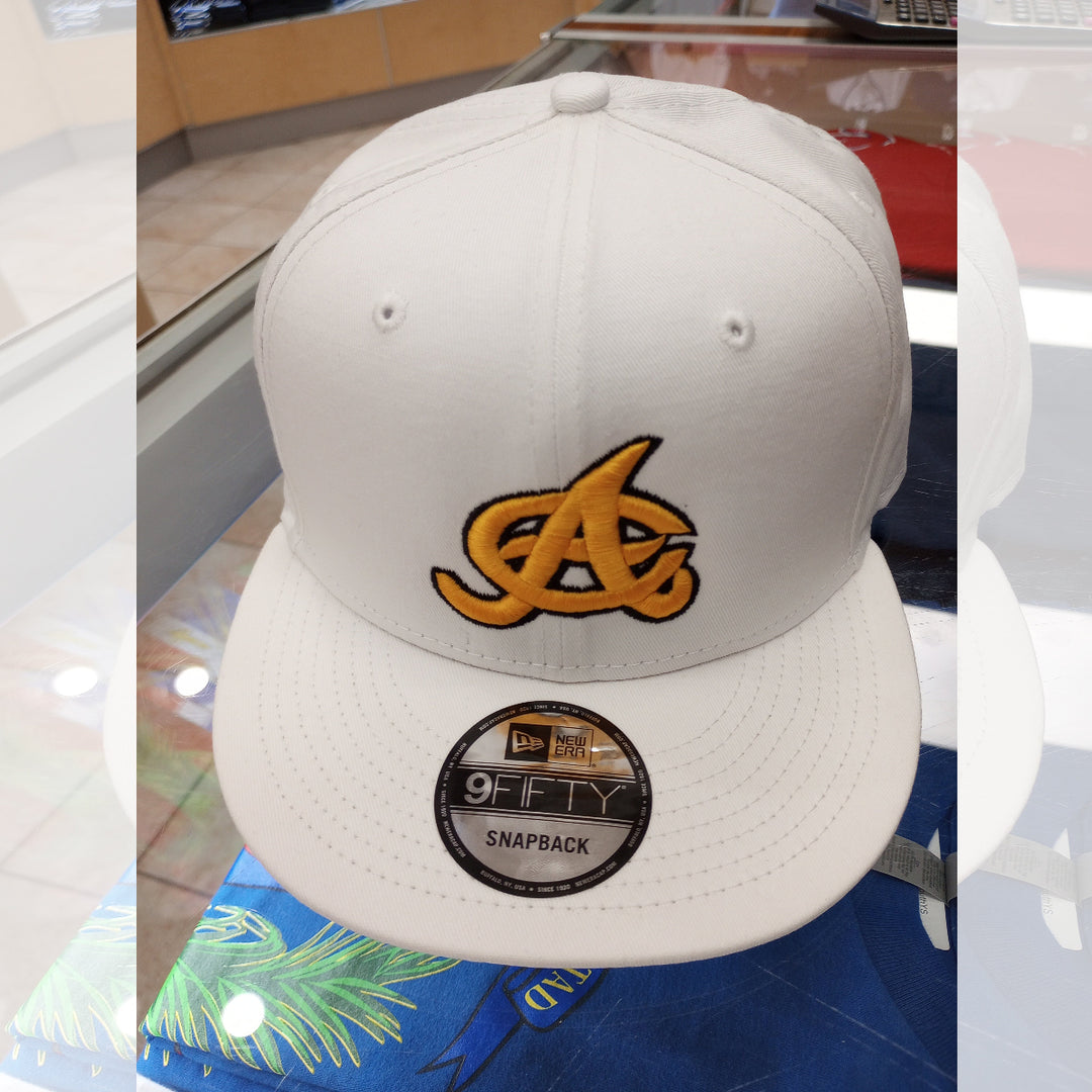 Aguilas Cibaeñas New Era SnapBack GOLD Logo white Hat2