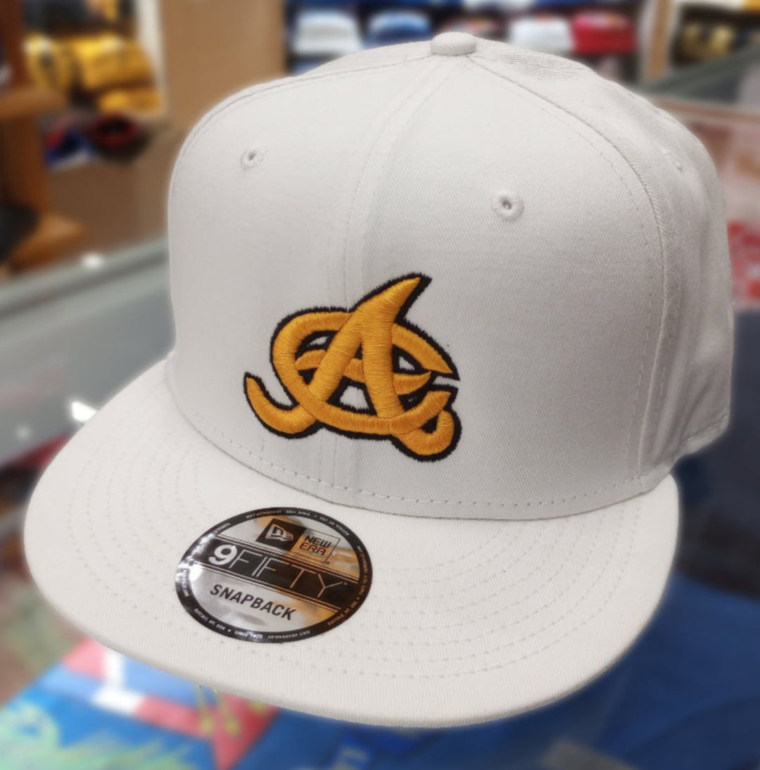 Aguilas Cibaeñas New Era SnapBack GOLD Logo white Hat3