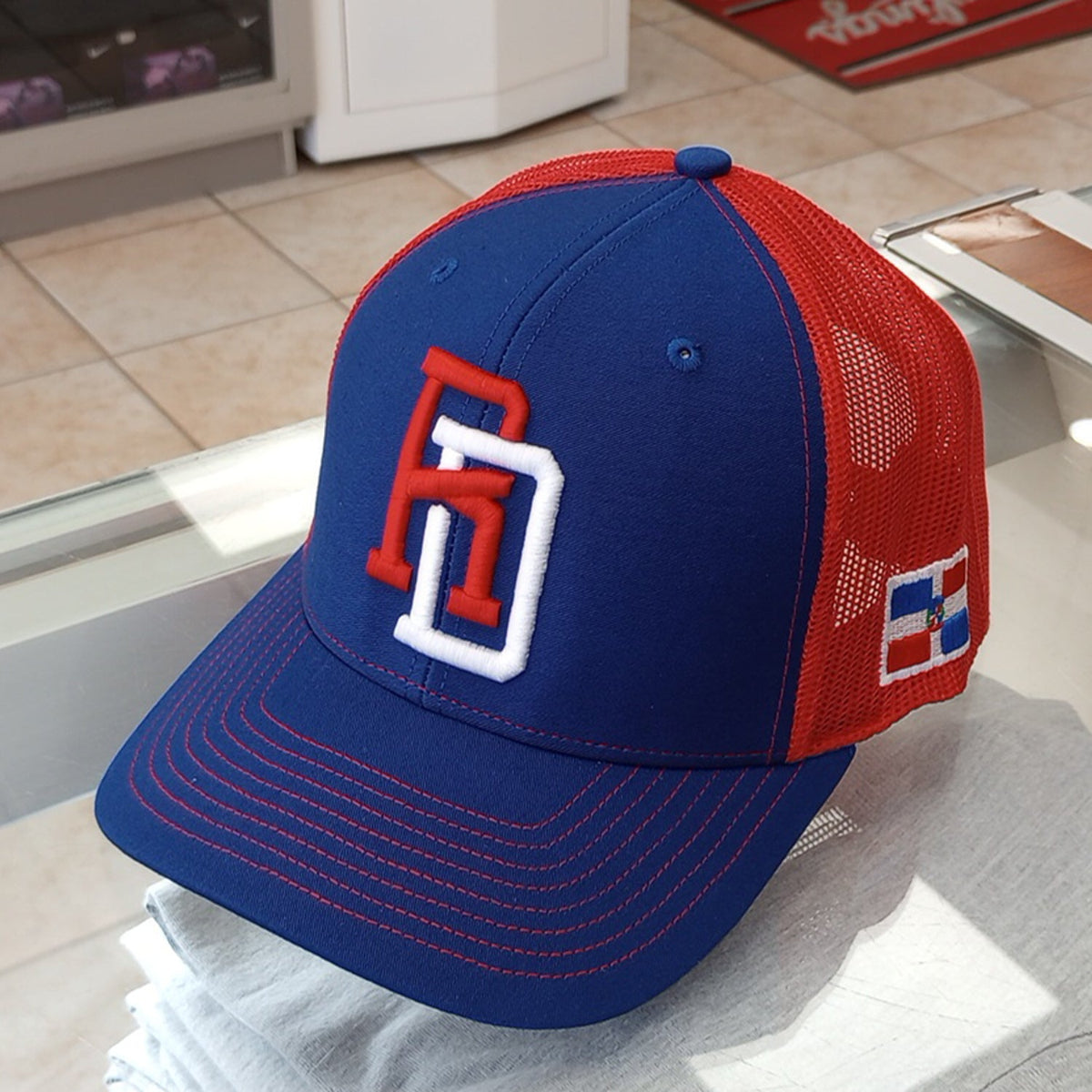 Dominican Republic SnapBack Mesh Royal Red Cap RD – Peligro Sports