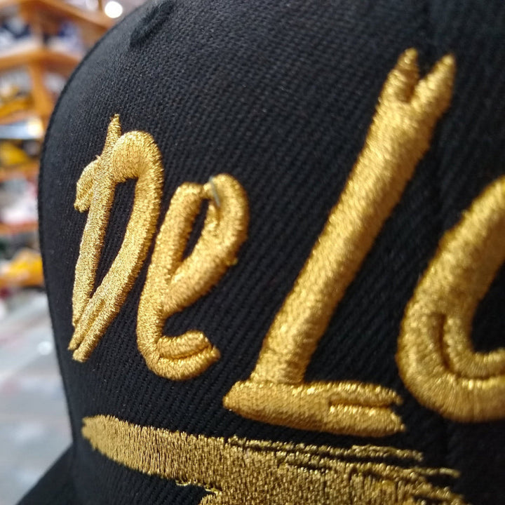 Embroidered_Logo_De_lo_mio_SnapBack_Hats_Black2