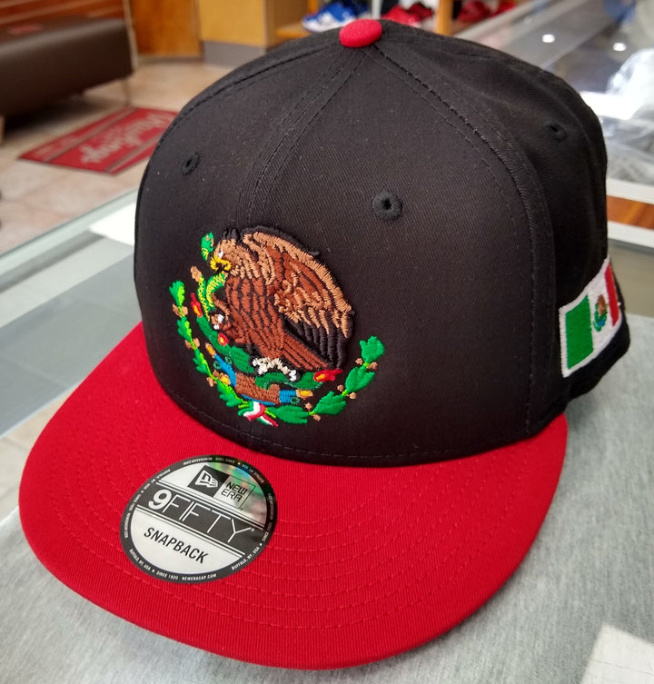 Embroidered Shield and flag SnapBack Mexico Black - Red Hat6