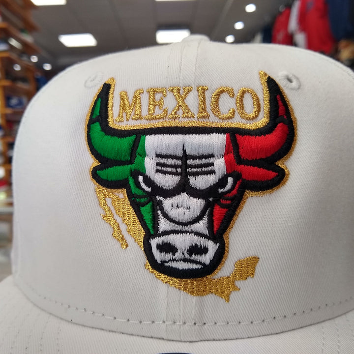 New Era Embroidered SnapBack Mexican Bull logo White Hat2