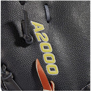 Wilson 12.5'' 1620 A2000 SuperSkin Series First Base Mitt Spin Control 2021 - (WBW10012315)2