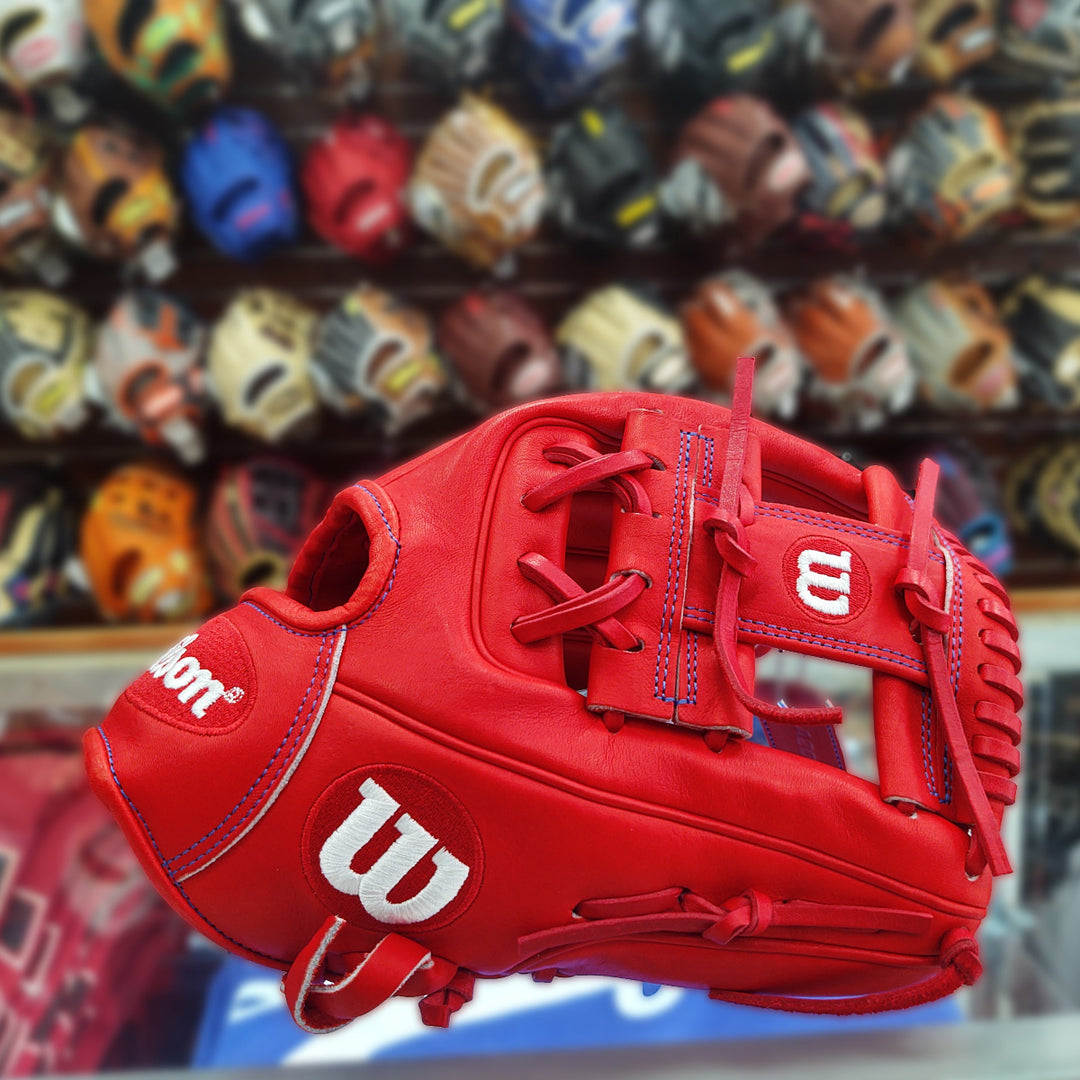 Wilson A2000 1786 11.5" Infield Baseball Glove - EXCLUSIVE EDITION - Righ Hand Throw2