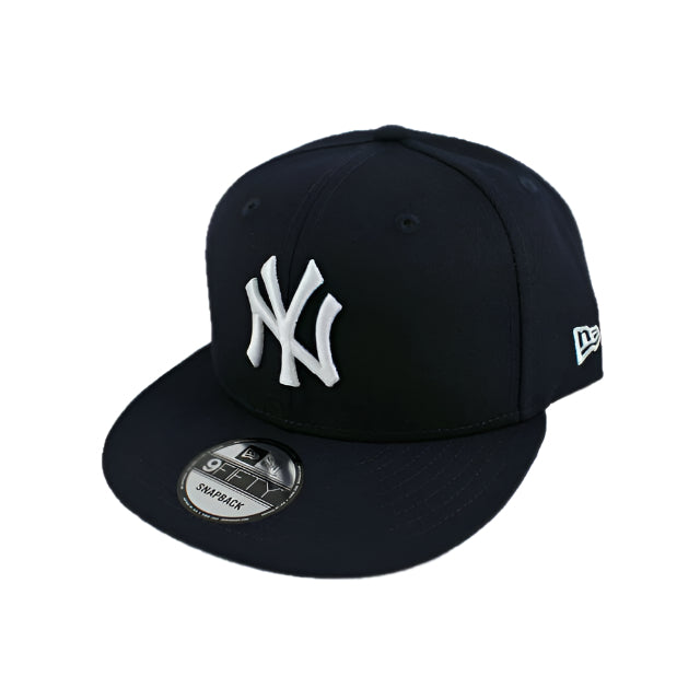 Yankeessnapbacknavybluecaphat